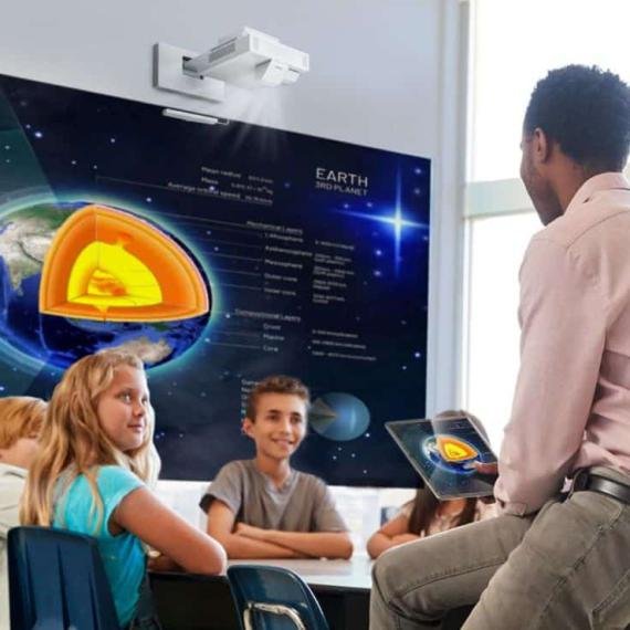 Classroom Learning with a Projector